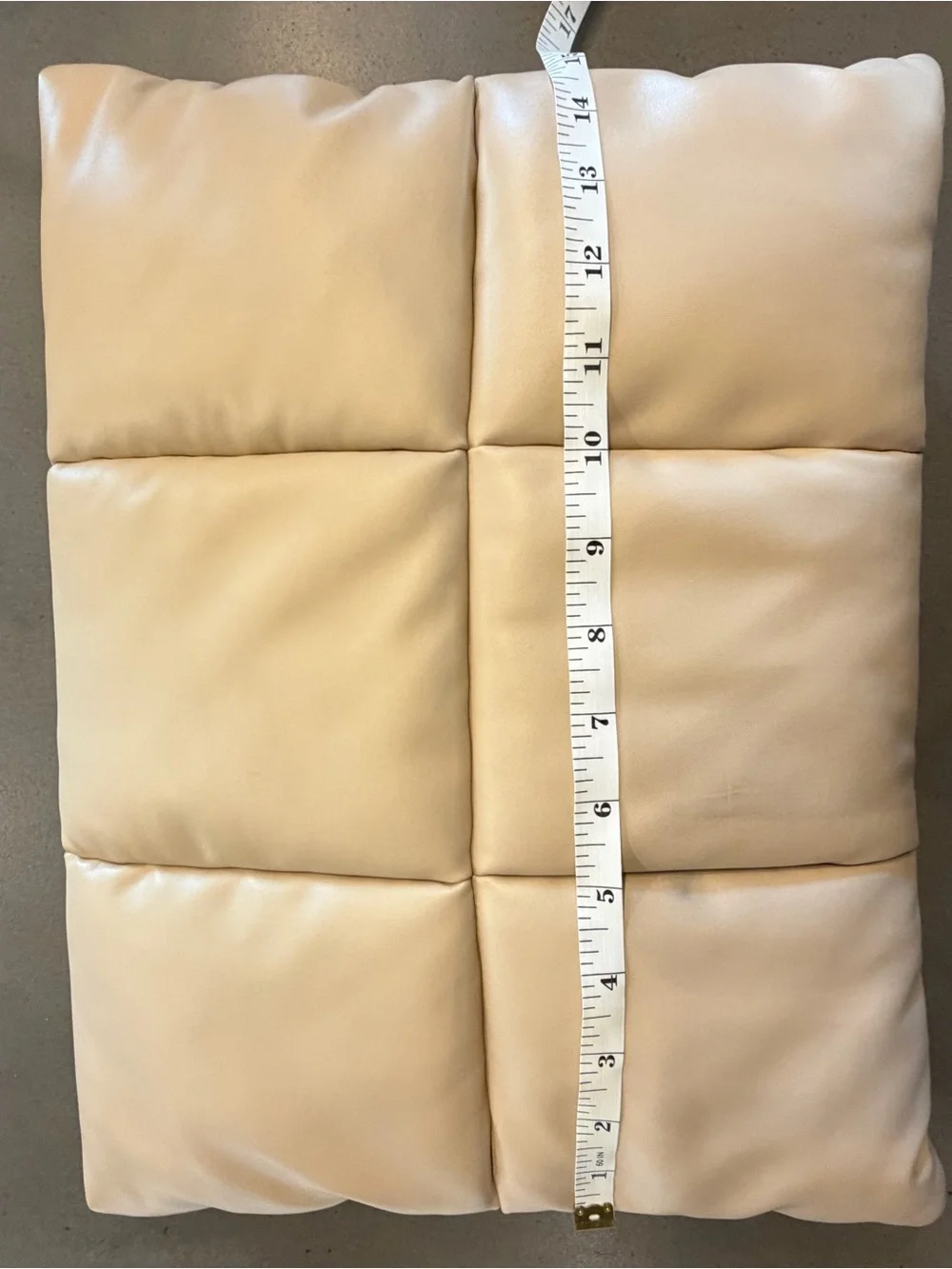COMFYABLE Padded Quilted Leather Purse Clutch Labtop in Cream